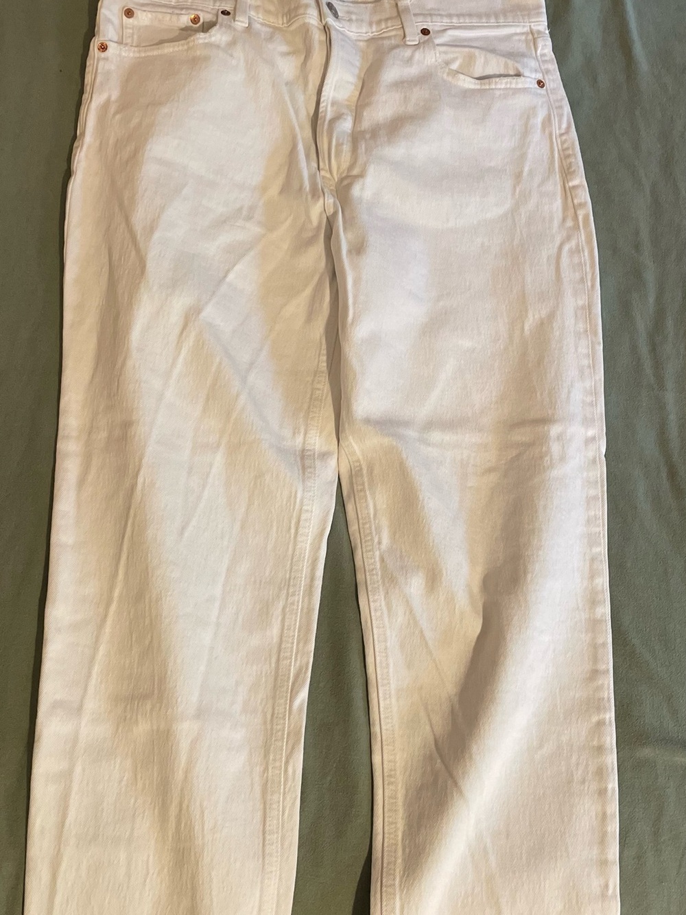 GAP Cheeky Straight High Rise Jeans in White with Red Label